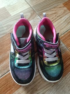 Sepatu anak Sketcher