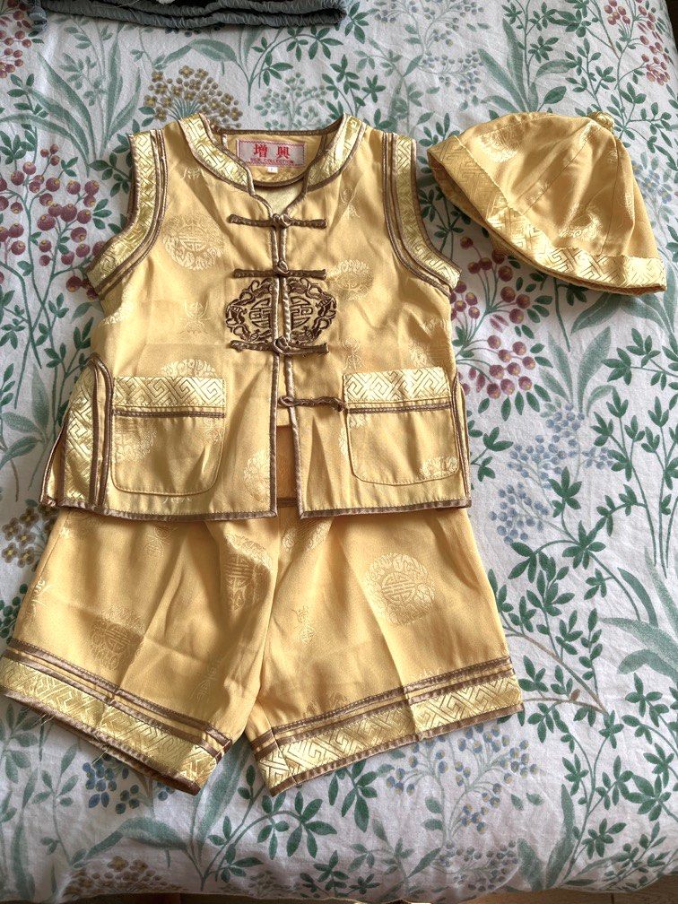 Sets (Category: Babies & Kids Fashion) located in Singapore. Submitted by hibabyhibaby (Listing ID 1247720705, Image 1). Description: .
