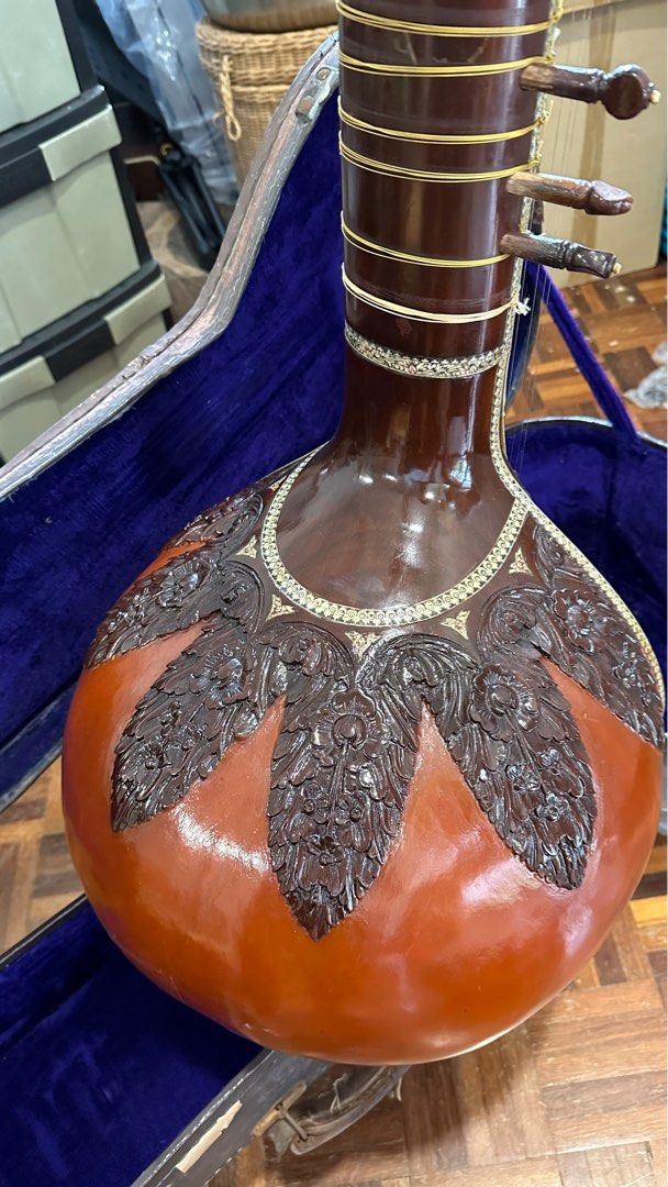 Sitar for Sale with Leather Case, Hobbies & Toys, Music & Media