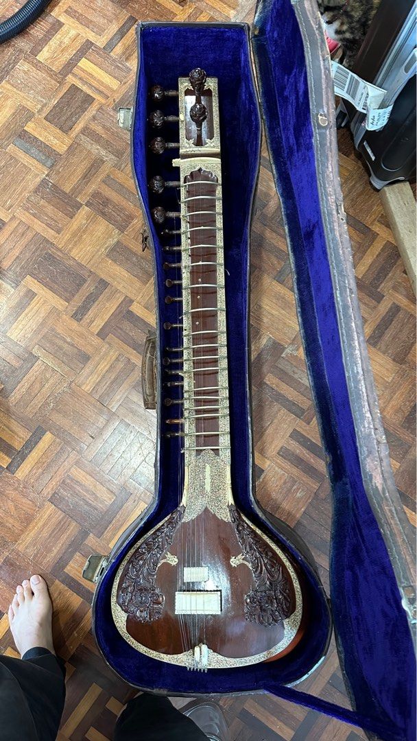 Sitar for Sale with Leather Case, Hobbies & Toys, Music & Media ...