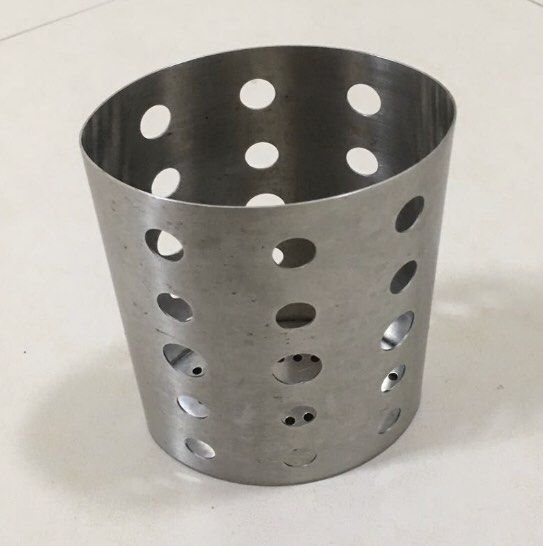 Stainless Steel Kitchen Utensils Holder (Category: Other Kitchenware & Tableware) located in Caloocan City. Submitted by wearweare (Listing ID 1247815890, Image 1). Description: .