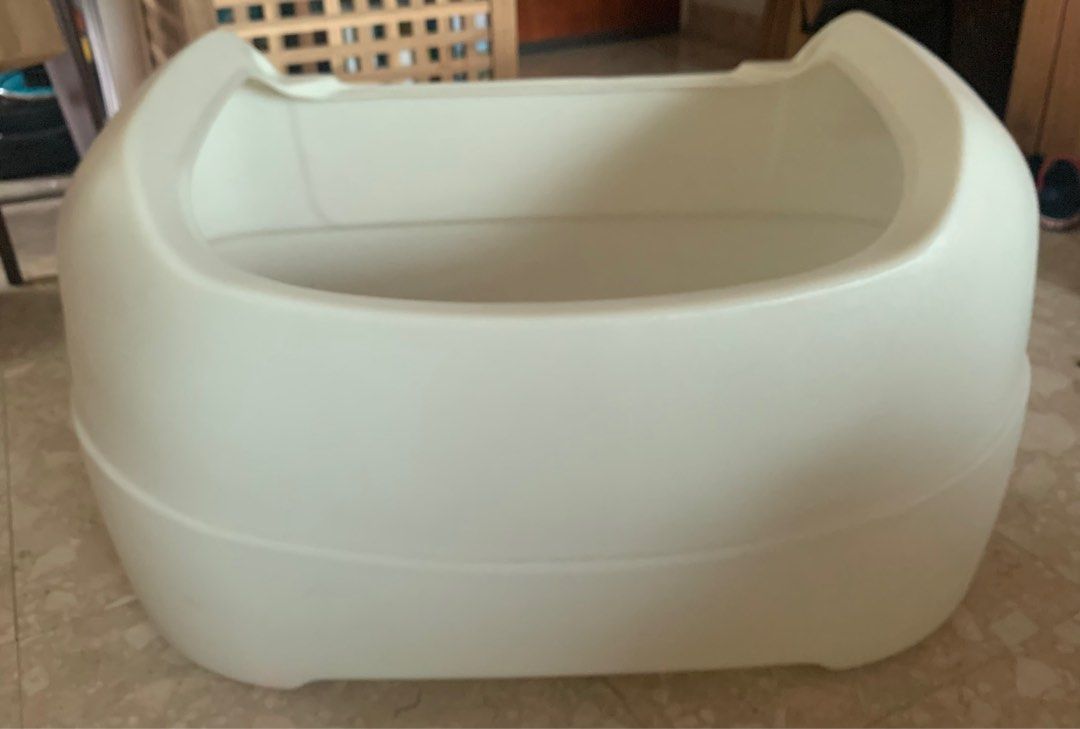 Storage boxes (Category: Other Kids Furniture) located in Singapore. Submitted by arlo2017 (Listing ID 1247720646, Image 3). Description: $40 each or 2no for $65 8127800 on wats app.