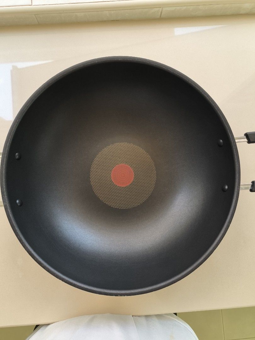 Tefal 36cm non stick Chinese wok, Furniture & Home Living, Kitchenware