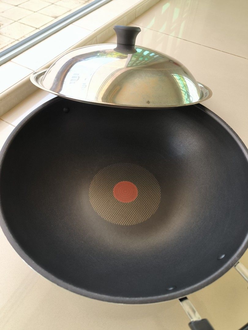 Tefal 36cm non stick Chinese wok, Furniture & Home Living, Kitchenware