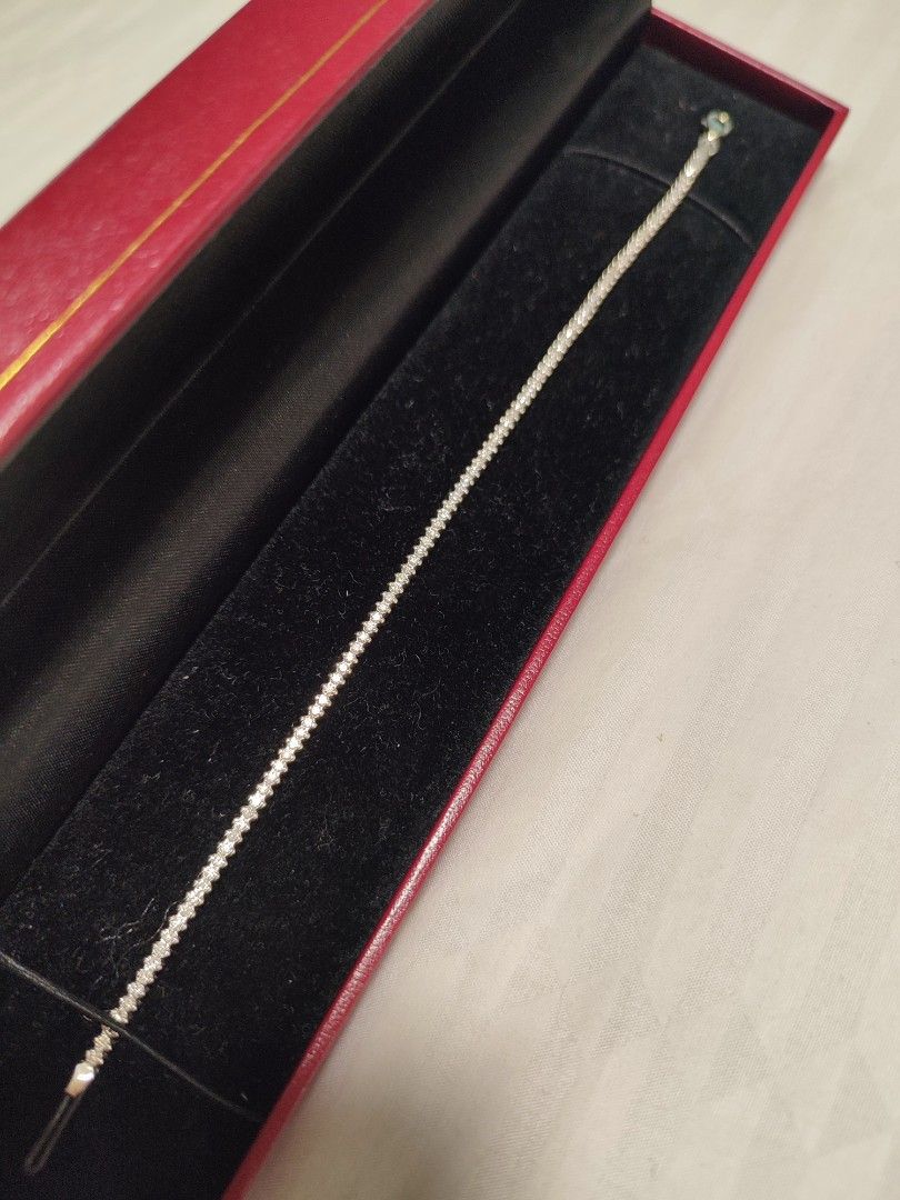 Tennis diamond gold bracelet (Category: Bracelets) located in Baguio. Submitted by yourpickandstyle (Listing ID 1247762568, Image 2). Description: my own preloved item very white dia no visibla paminta bought this t auction for 58k now selling very low 14k 7.5 inches long...