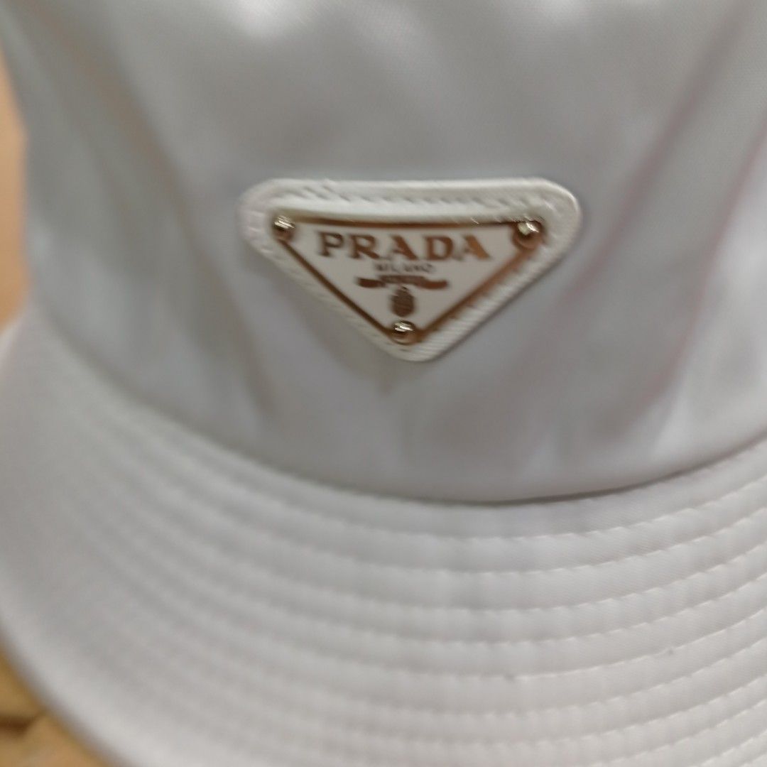 Topi prada milano putih premium