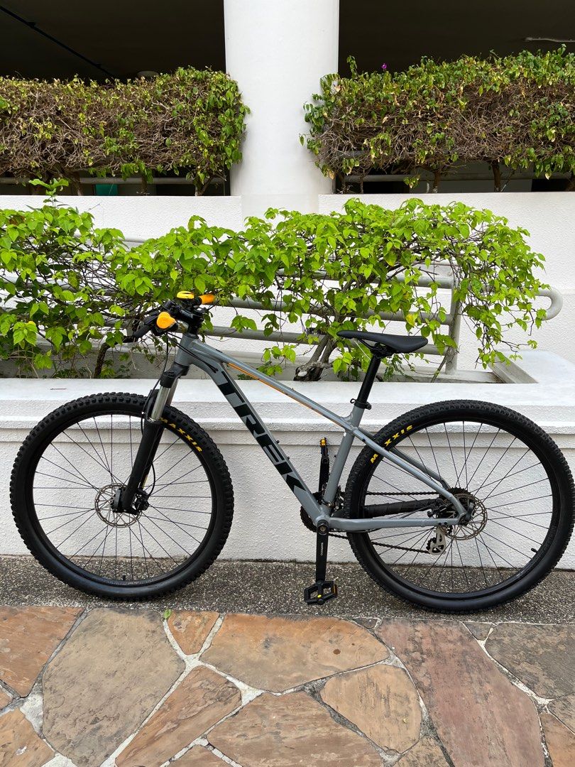 Trek marlin 6 deals gris 2020