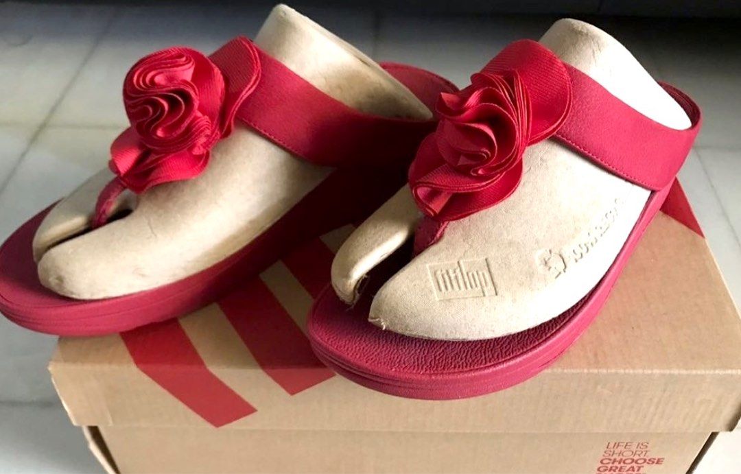 UK6 Fitflop Florrie Toe Post sandals with floral rosette