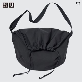 Uniqlo U 抽繩肩背包