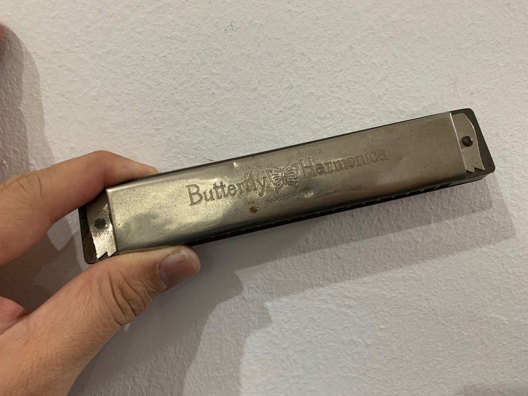 Butterfly harmonica shop