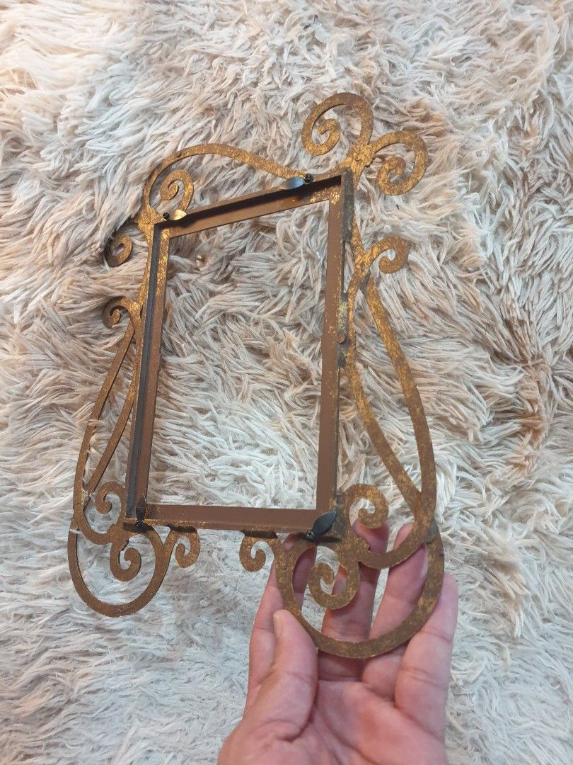 VINTAGE METAL FRAME, Furniture & Home Living, Home Decor, Frames