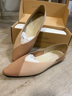 Vivaia, 女裝, 鞋, 平底鞋- Carousell
