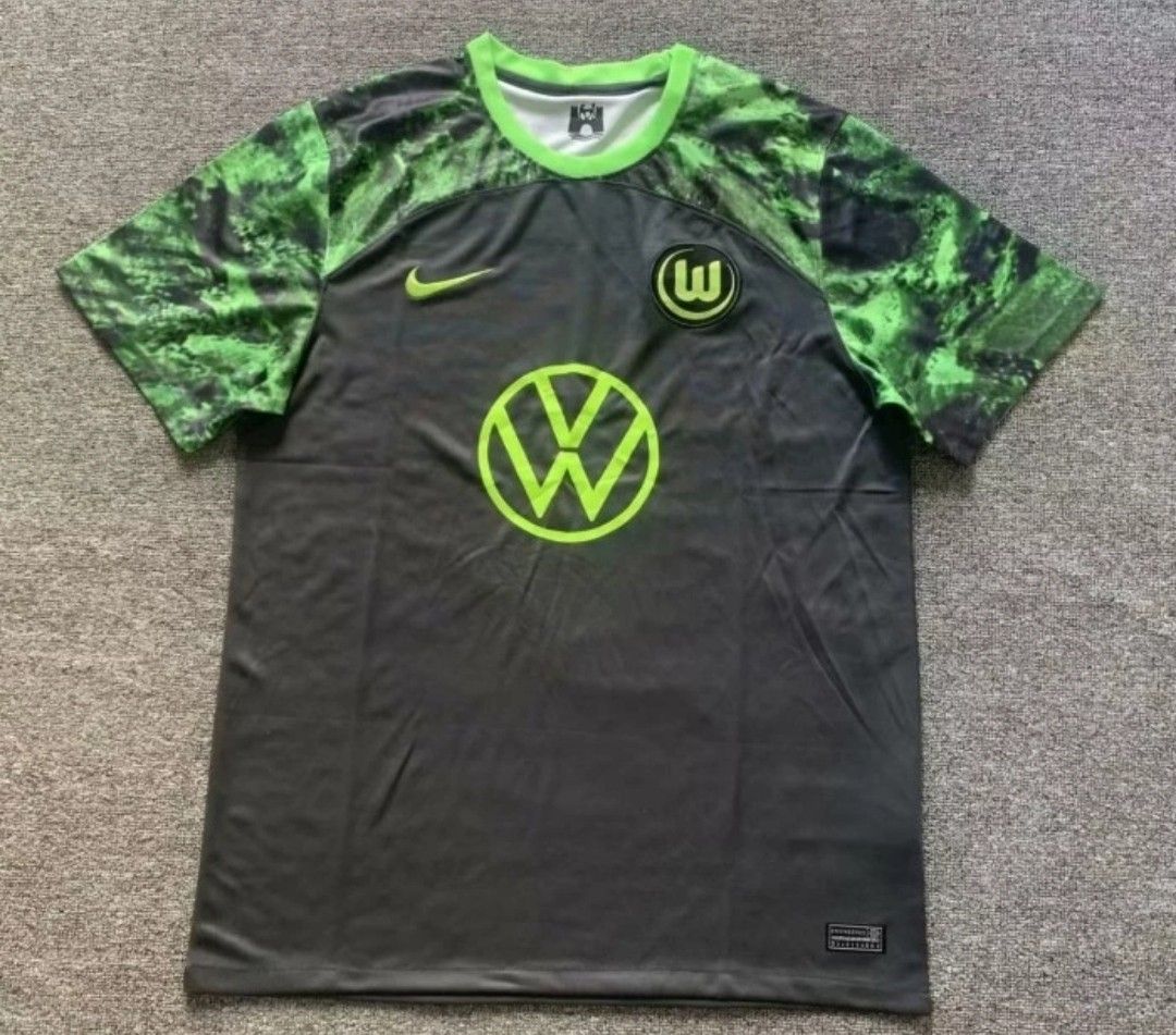 Wolfsburg away jersey fans 23/24, Men's Fashion, Activewear on