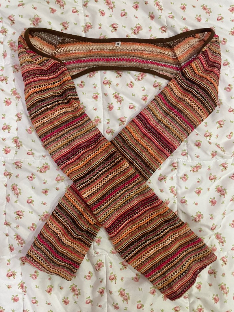 Y2K knitted vintage shrug on Carousell