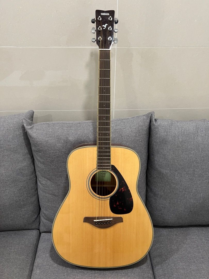 Yamaha FG820 with bag and tuner, Hobbies & Toys, Music & Media, Musical ...