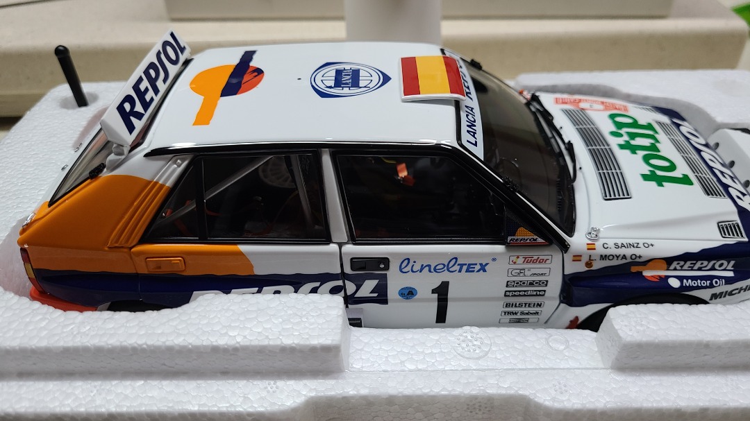 Kyosho Kyosho 1:18 Lancia Delta HF Integrale Evoluzione R