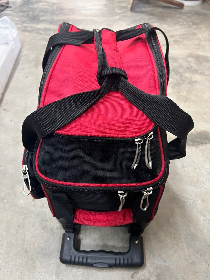 12lb reactive bowling ball with roller bag one ball, Sports Equipment