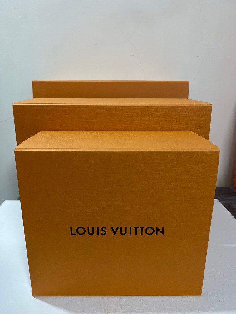 Original LV Box (classic) Magnetic (Category: Luxury Bags & Wallets) located in Angeles City. Submitted by parisianboxes (Listing ID 1248059389, Image 1). Description: 30Lx15Wx27Hcm All items are original and authentic from Paris, France.🇫🇷🇫🇷🇫🇷 Prices are based on size, weight, shipment rates and availability. .