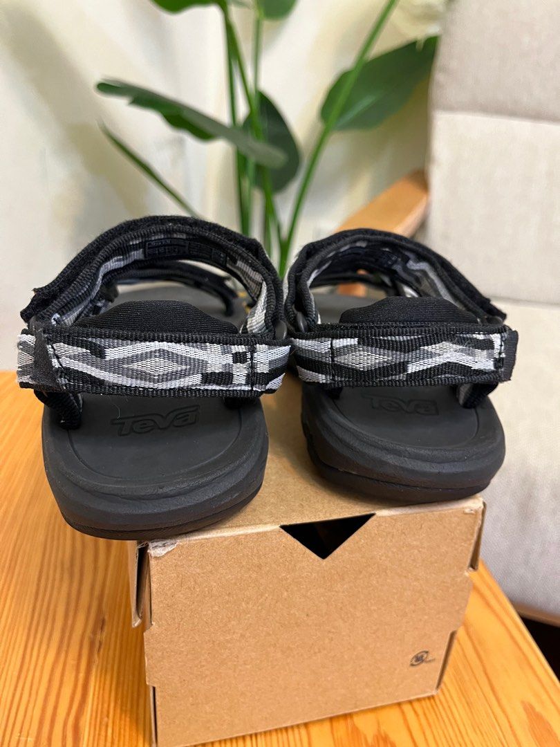 Teva hotsell size 15