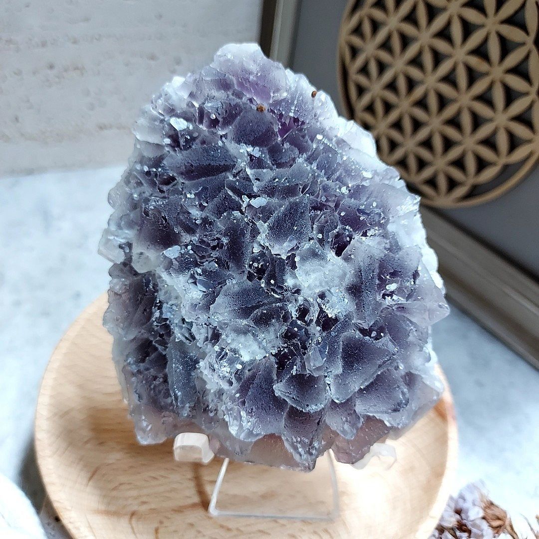 紫水晶(八面体) 𝔽𝕝𝕦𝕠𝕣𝕚𝕥𝕖八面體紫心螢石原礦.附透明立架/浙江八面體紫螢石