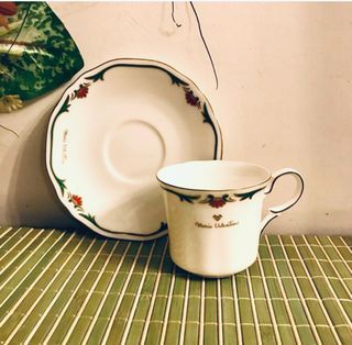 🇮🇹 Italy Mario Valentino gold rim cup and saucer
