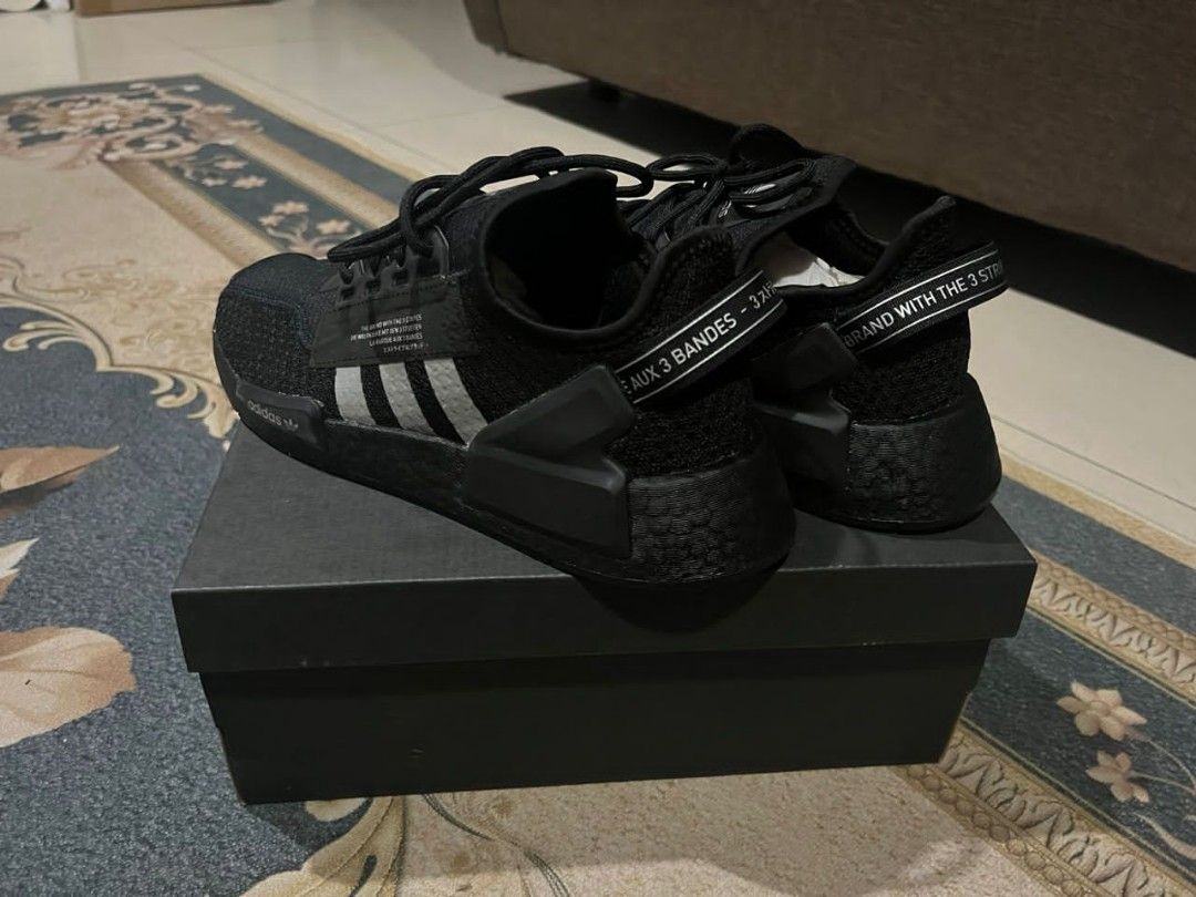 Nmd r1 v2 triple black discount