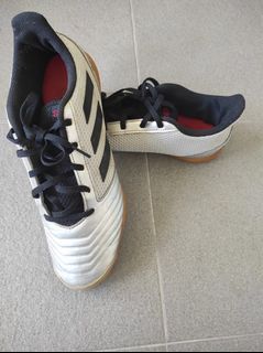 Adidas 19.4 Predator in Sala Football Boots US 10.5 UK 10
