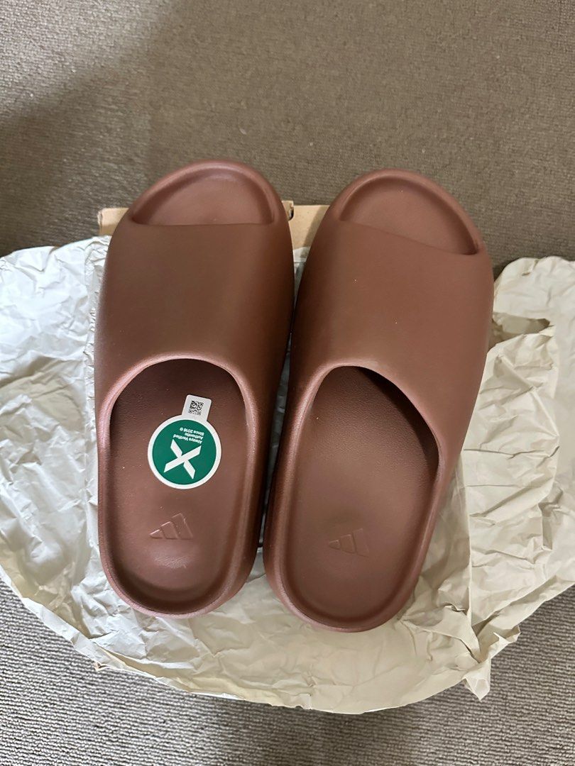 Adidas Yeezy Slides Flax, Men's Fashion, Footwear on Carousell