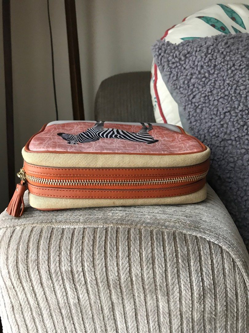 Anya hindmarch wash hotsell bag