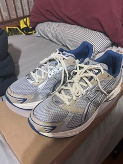 九成新Yonex 羽球鞋Aerus3 42碼中性款, 他的時尚, 鞋, 運動鞋在旋轉拍賣