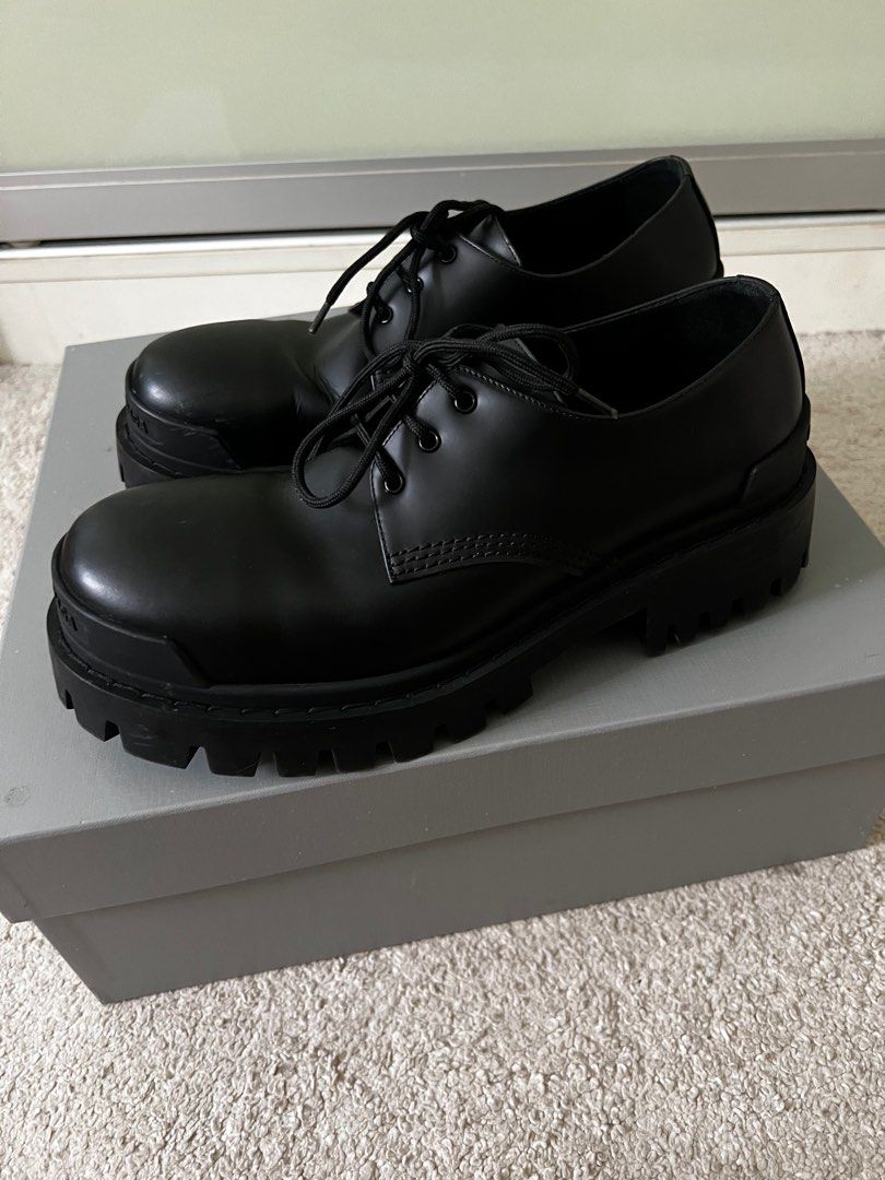 Low sale cut balenciaga