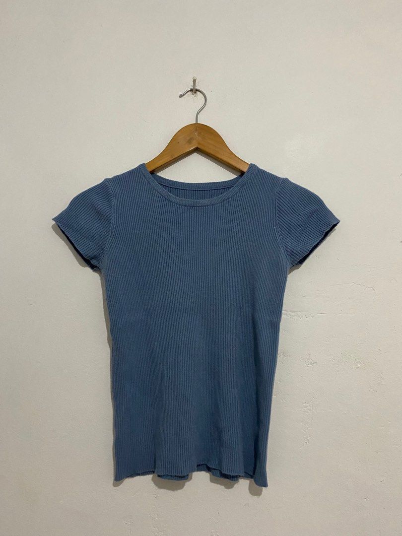 basic top washed blue (Category: Others Tops) located in Pasig City. Submitted by wintermelonn (Listing ID 1247936215, Image 1). Description: .