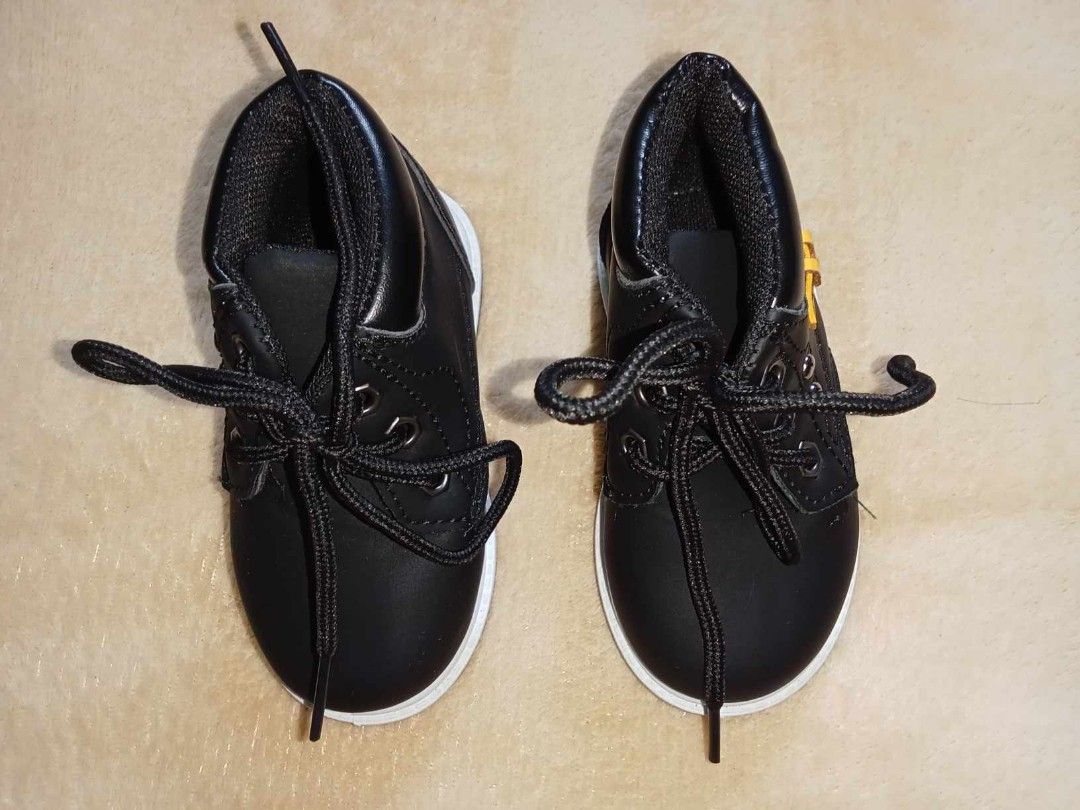 blacks kids walking boots