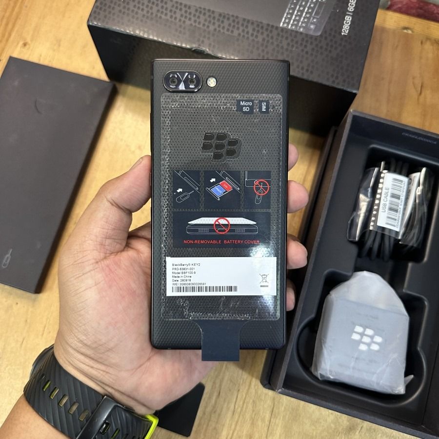 何でも揃う BlackBerry KEY2 128GB BBF100-9 | www.qeyadah.com