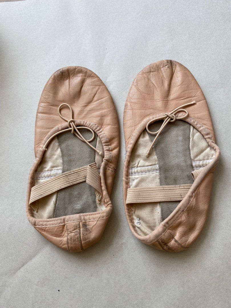 Bloch Ballet Shoe, Women's Fashion, Footwear, Flats on Carousell