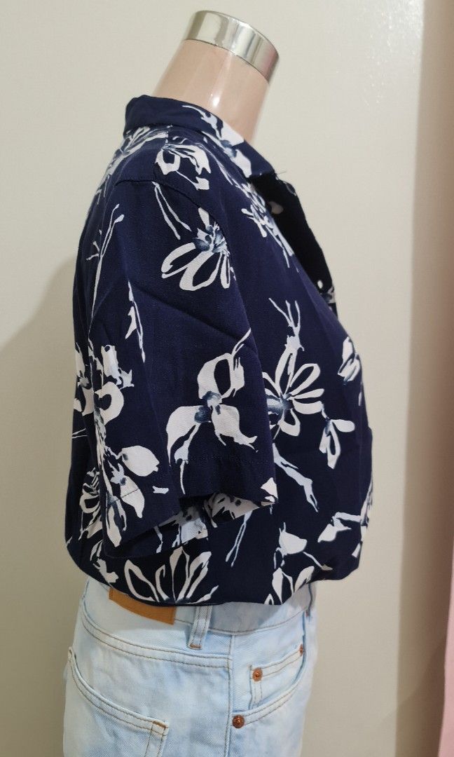 BNY JEANS FLORAL POLO DARK BLUE Women s Fashion Tops Blouses on