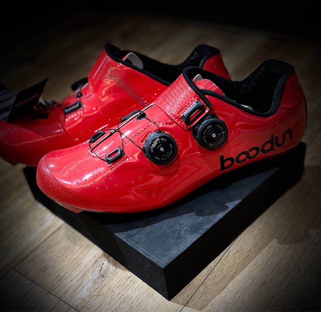 Red road shop bike shoes