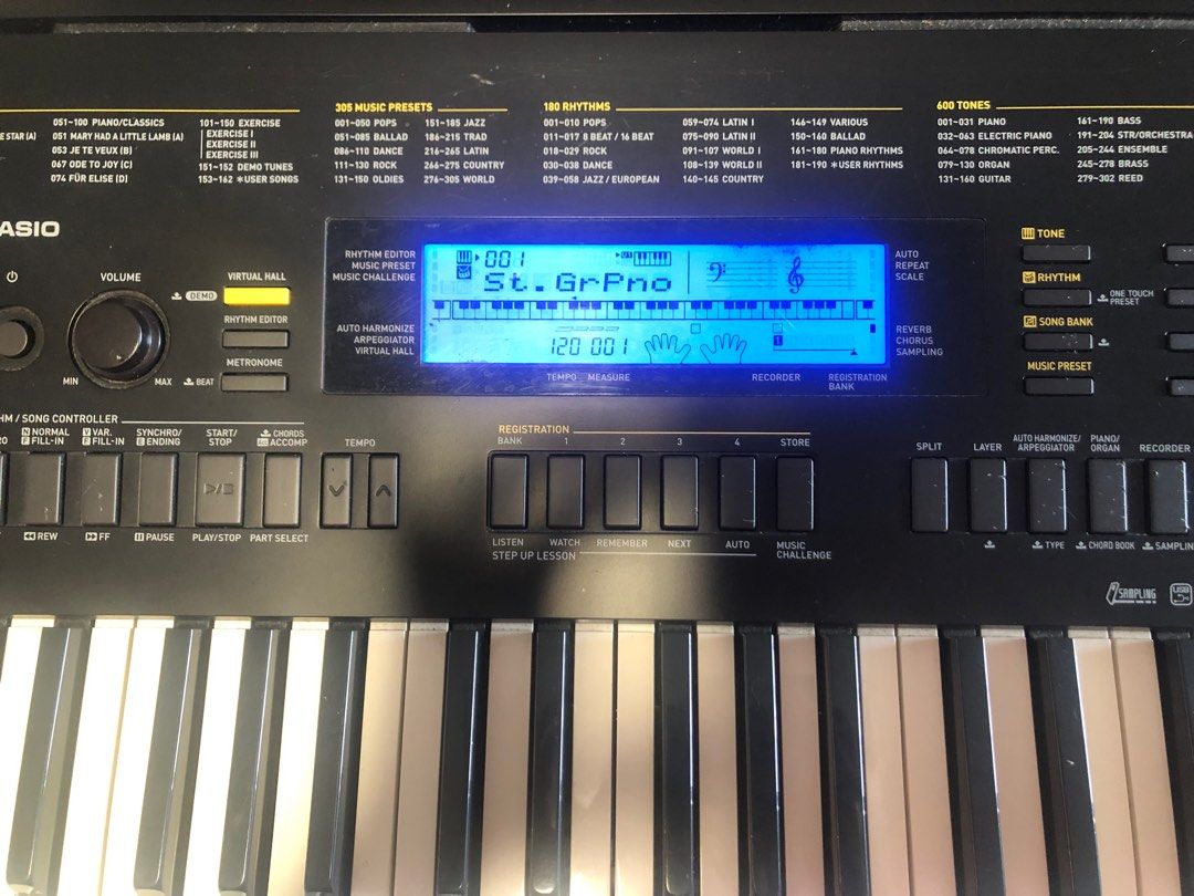 Casio WK 240 76 Keys Keyboard Piano