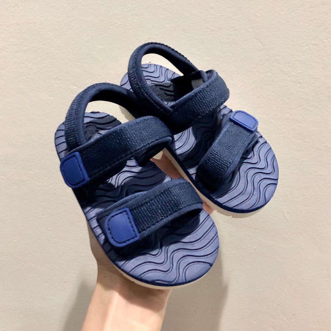 Cat and jack boy clearance sandals