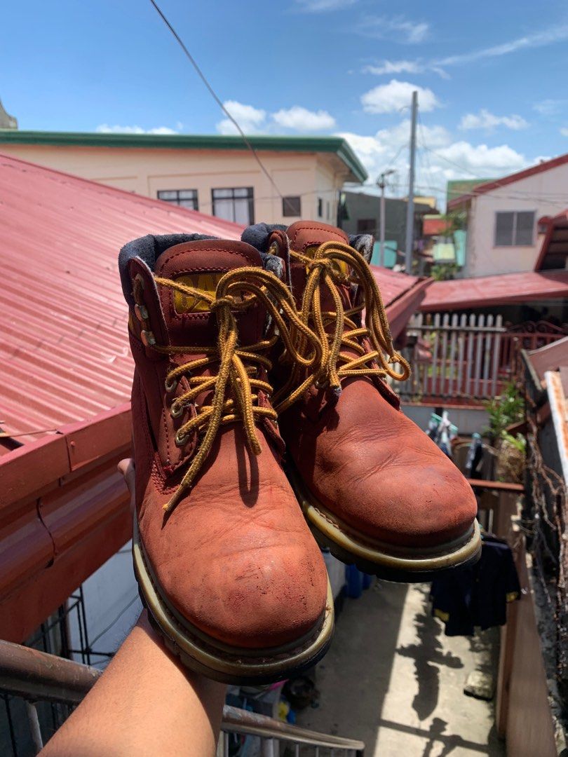 caterpillar hiking boots