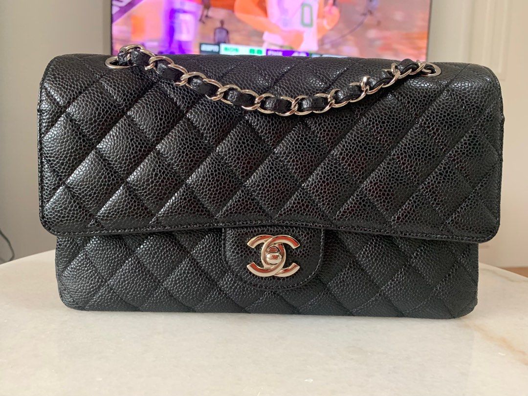 Chanel Classic Medium Double Flap in SHW (Category: Luxury Bags & Wallets) located in Paranaque City. Submitted by toplovesluxe (Listing ID 1248093855, Image 1). Description: 💯AUTHENTIC Inclusions: with entrupy, authenticity card, dust bag, and care card booklet Series 15 EXCELLENT CONDITION No hairlines on CC lock Structure intact, clean front and back, no scratches on the inside too Minimal signs of usage Minor rub on one corner Investment pie