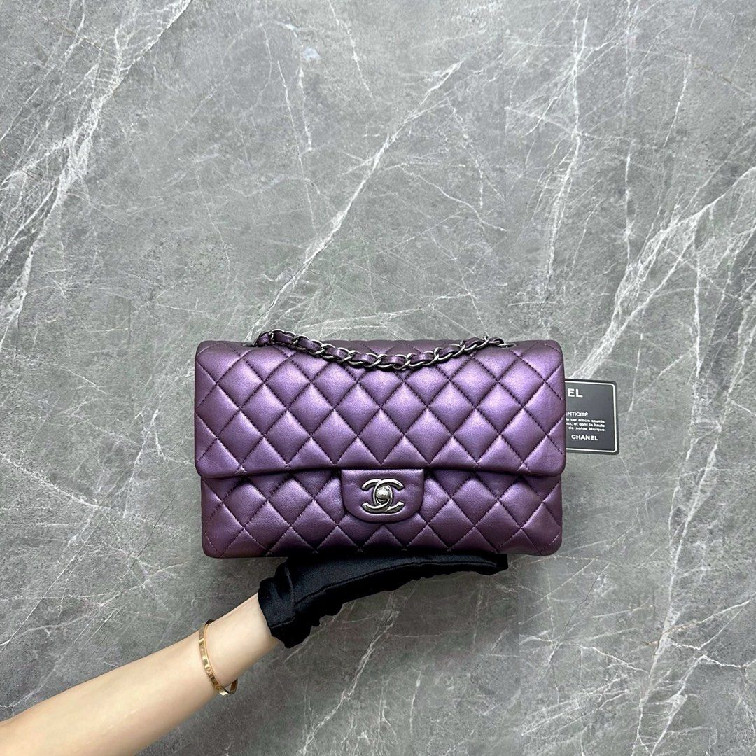 Chanel sale iridescent lambskin