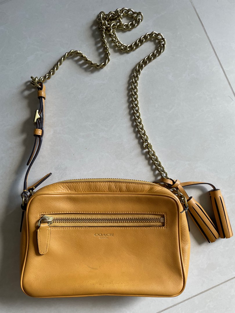 Coach crossbody chain bag, Women's Fashion, Bags & Wallets, Crossbody Bags on Carousell