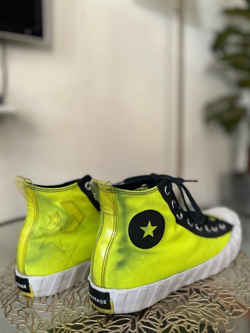 Convers neon hotsell