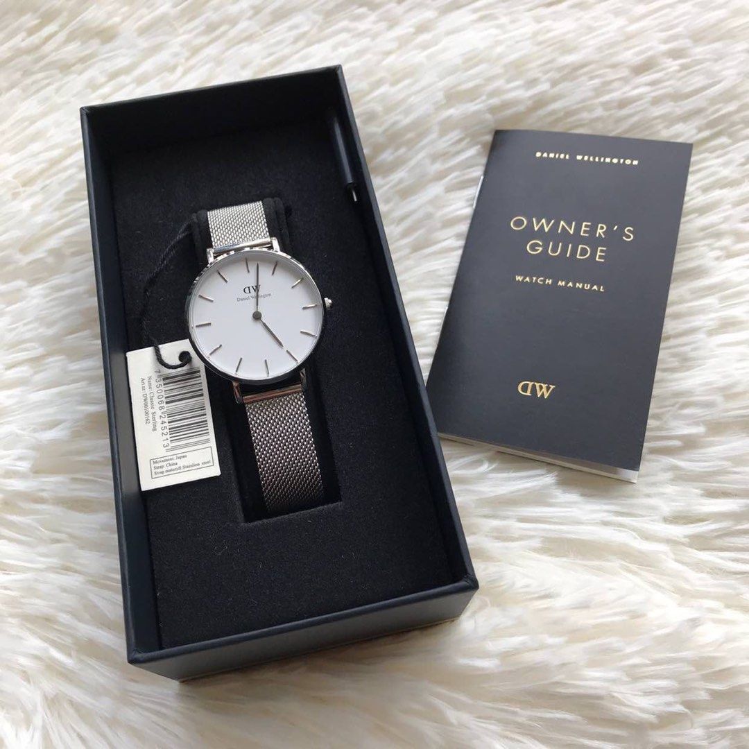 Daniel wellington classic hotsell petite sterling 28mm