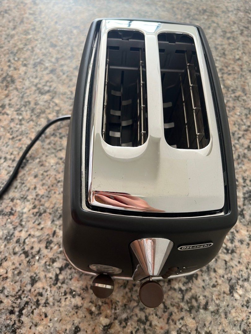 Delonghi Toaster, TV & Home Appliances, Kitchen Appliances, Ovens