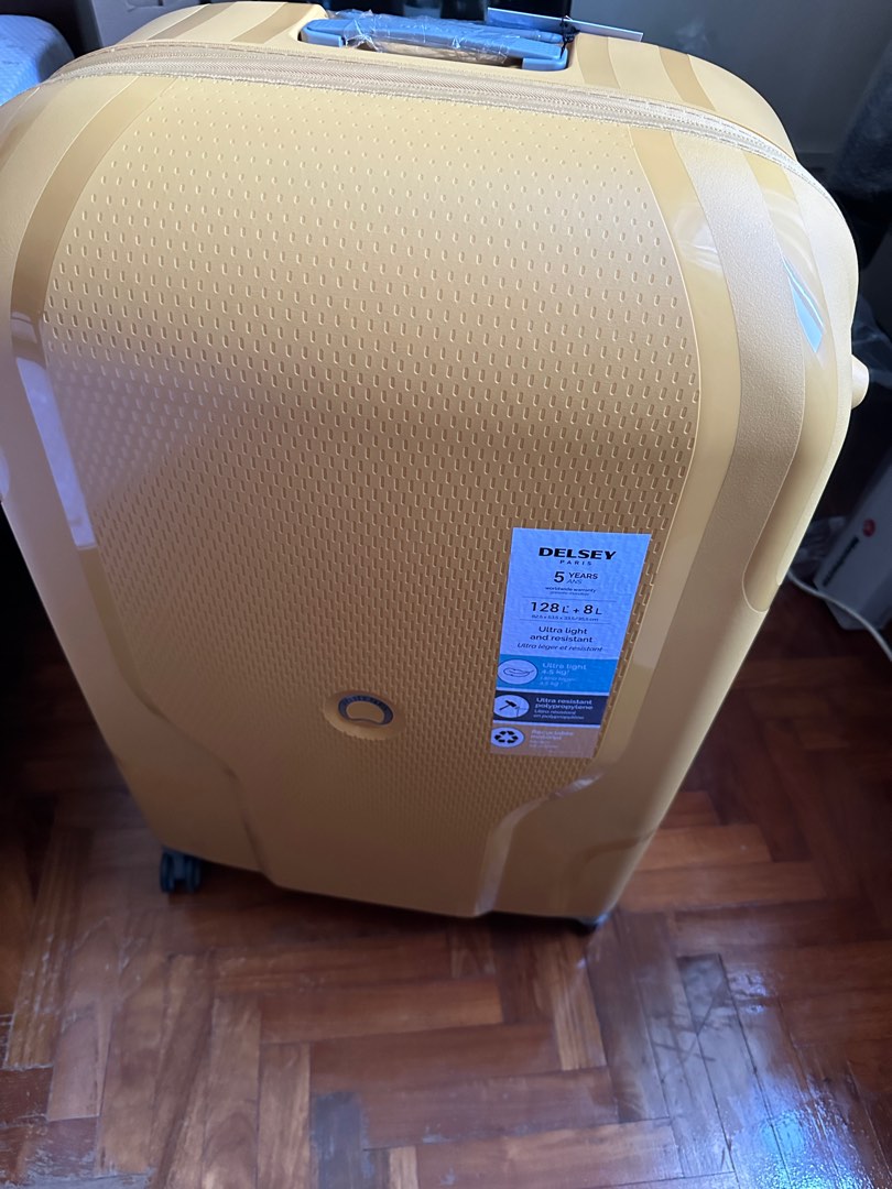 Delsey 83cm Clavel Luggage Yellow expandable hardshell NEW, Hobbies