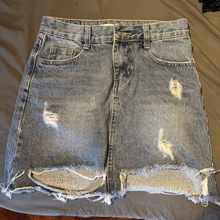 (Category: ) located in . Submitted by ri.declutter24 (Listing ID 1247938763, Image 1). Description: .