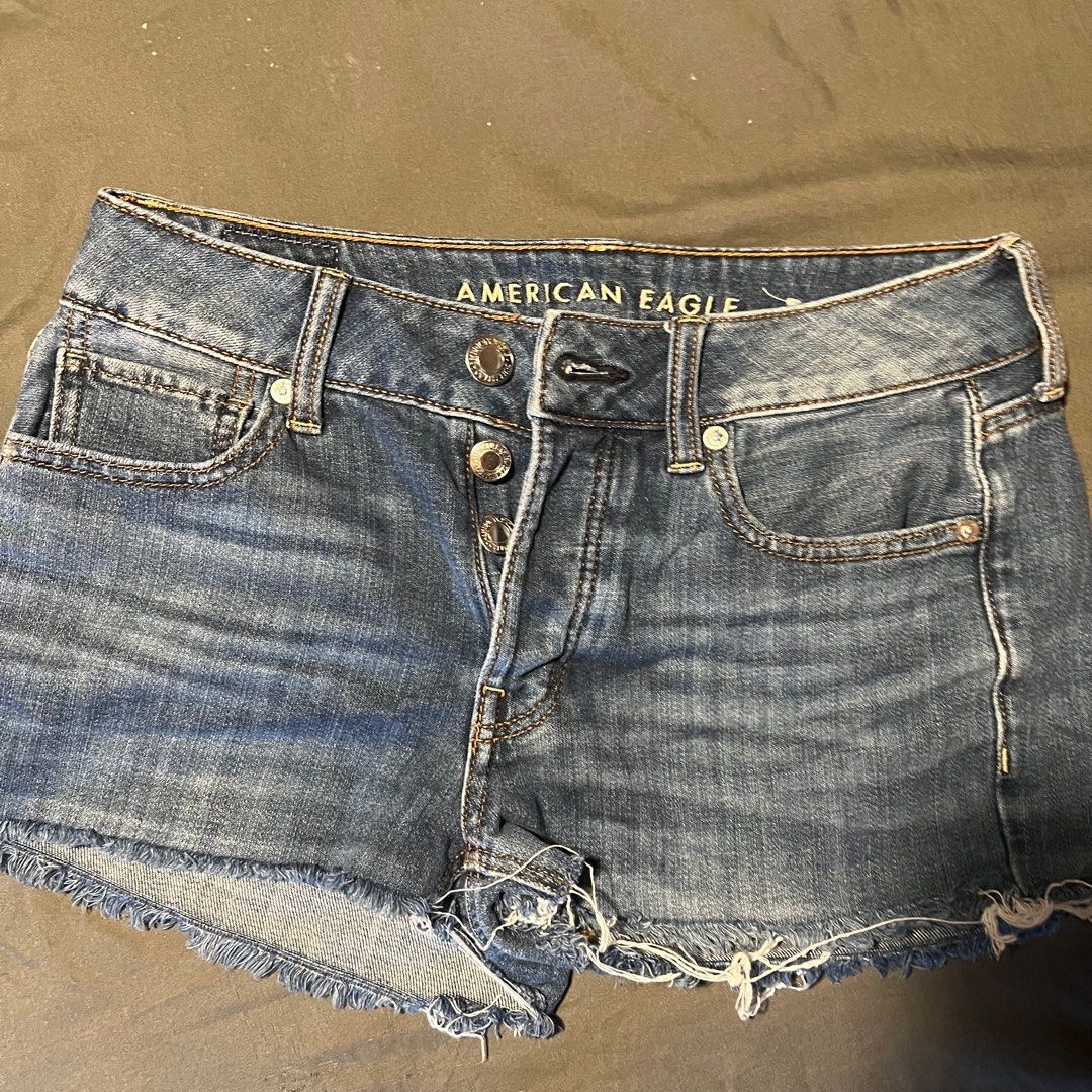 Denim Shorts | American Eagle (Category: Shorts) located in Subic. Submitted by ri.declutter24 (Listing ID 1247938212, Image 1). Description: W : 27" - 29" 🌻 Used but definitely not abused 💌 MOP : GCash & Maya only 📦 MOD : J&T 📍 Meet up : * Zambales Area * Near Mall of Asia or Aseana ( but date tba ) .
