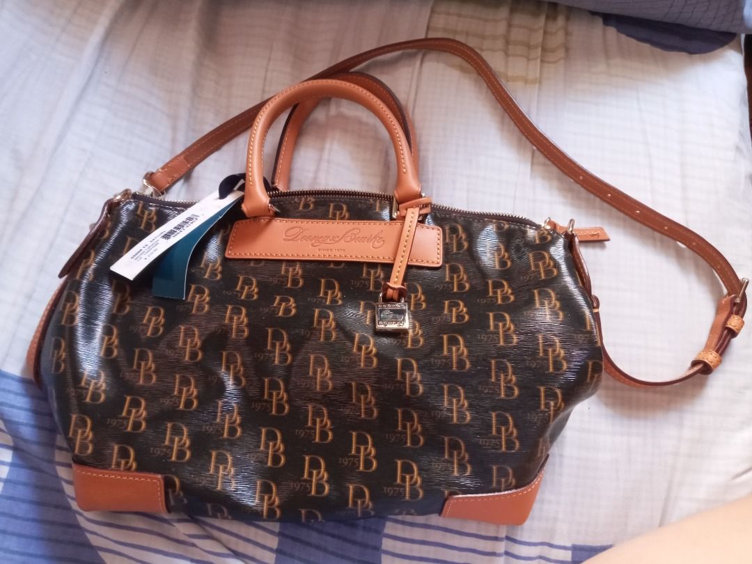 Dooney and bourke top 1975 signature satchel